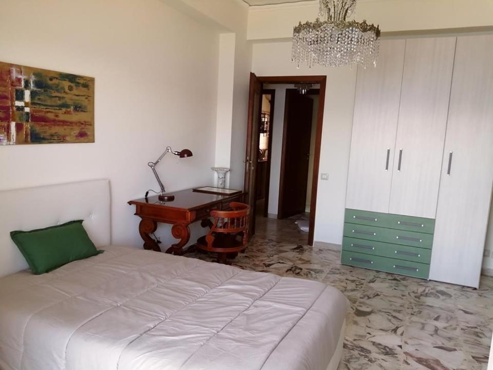 The Door Of Sicily Apartment Месина Екстериор снимка